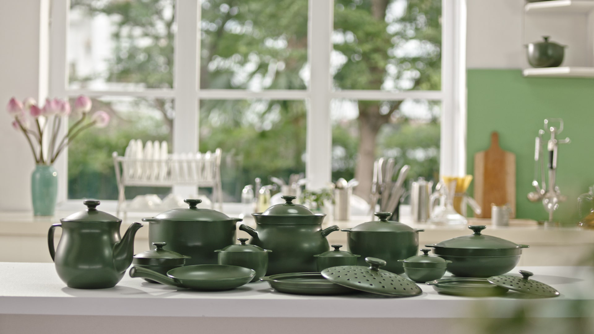 T&acirc;n trang gian bếp đ&oacute;n Tết b&igrave;nh an, thịnh vượng - Ảnh 2.