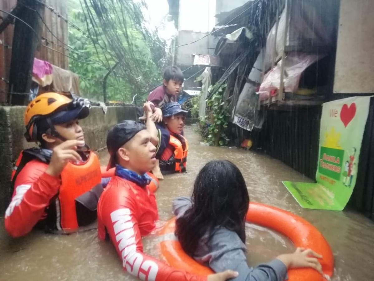 Philippines đối mặt “thảm họa kép”: Siêu bão Rai và nguy cơ bùng phát Covid-19 - Ảnh 3.