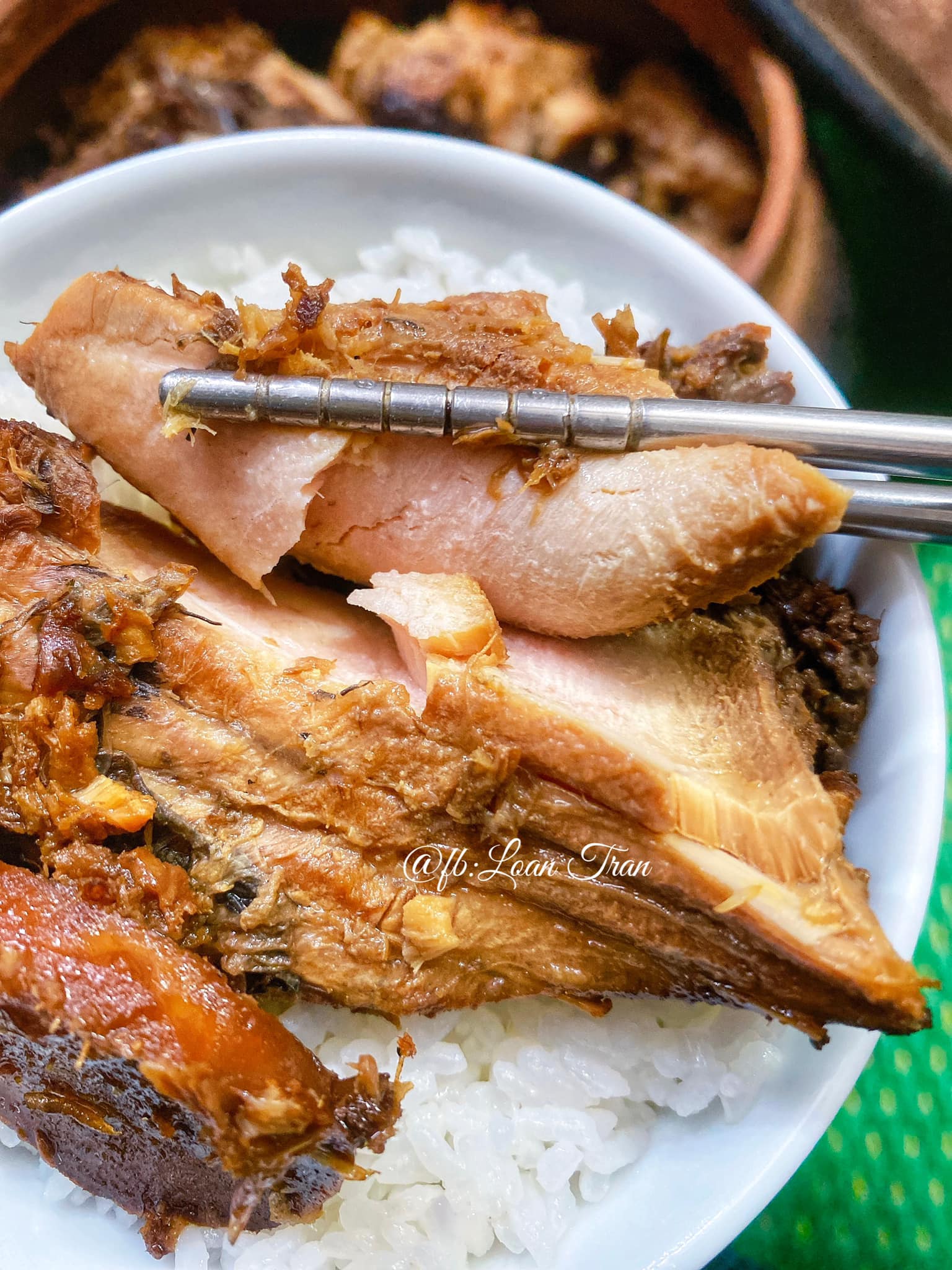 9X chỉ c&aacute;ch kho c&aacute; ngon của l&agrave;ng Vũ Đại, h&oacute;a ra b&iacute; k&iacute;p đặc biệt lại kh&ocirc;ng nằm ở gia vị c&aacute;c chị em ạ - Ảnh 17.