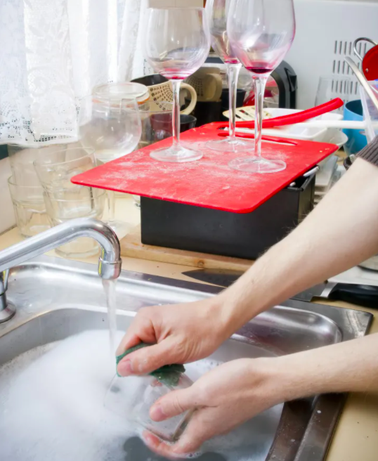 7 điều cần tránh khi rửa bát - Ảnh 2. 7 điều cần tránh khi rửa bát - Ảnh 2.