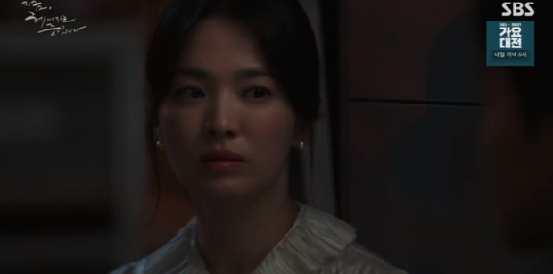Now, We Are Breaking Up tập 12: Song Hye Kyo khóc nức nở vì yêu trai trẻ khiến mẹ đau lòng - Ảnh 2.