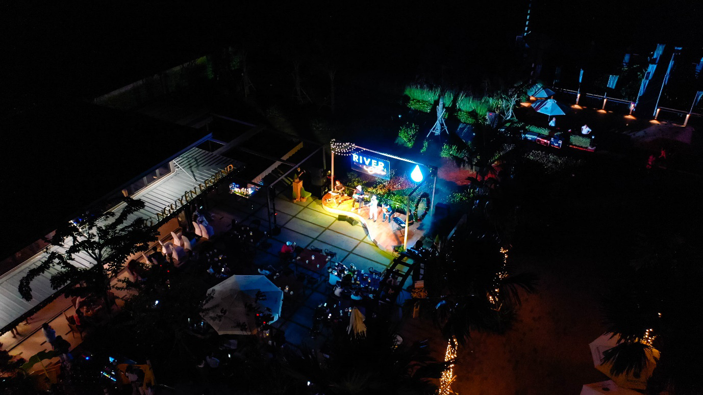 Một ngày cuối tuần vui chơi “mệt nghỉ” tại Waterpoint Long An, khách Tây cũng đổ về tham dự - Ảnh 6. Một ngày cuối tuần vui chơi “mệt nghỉ” tại Waterpoint Long An, khách Tây cũng đổ về tham dự - Ảnh 6.