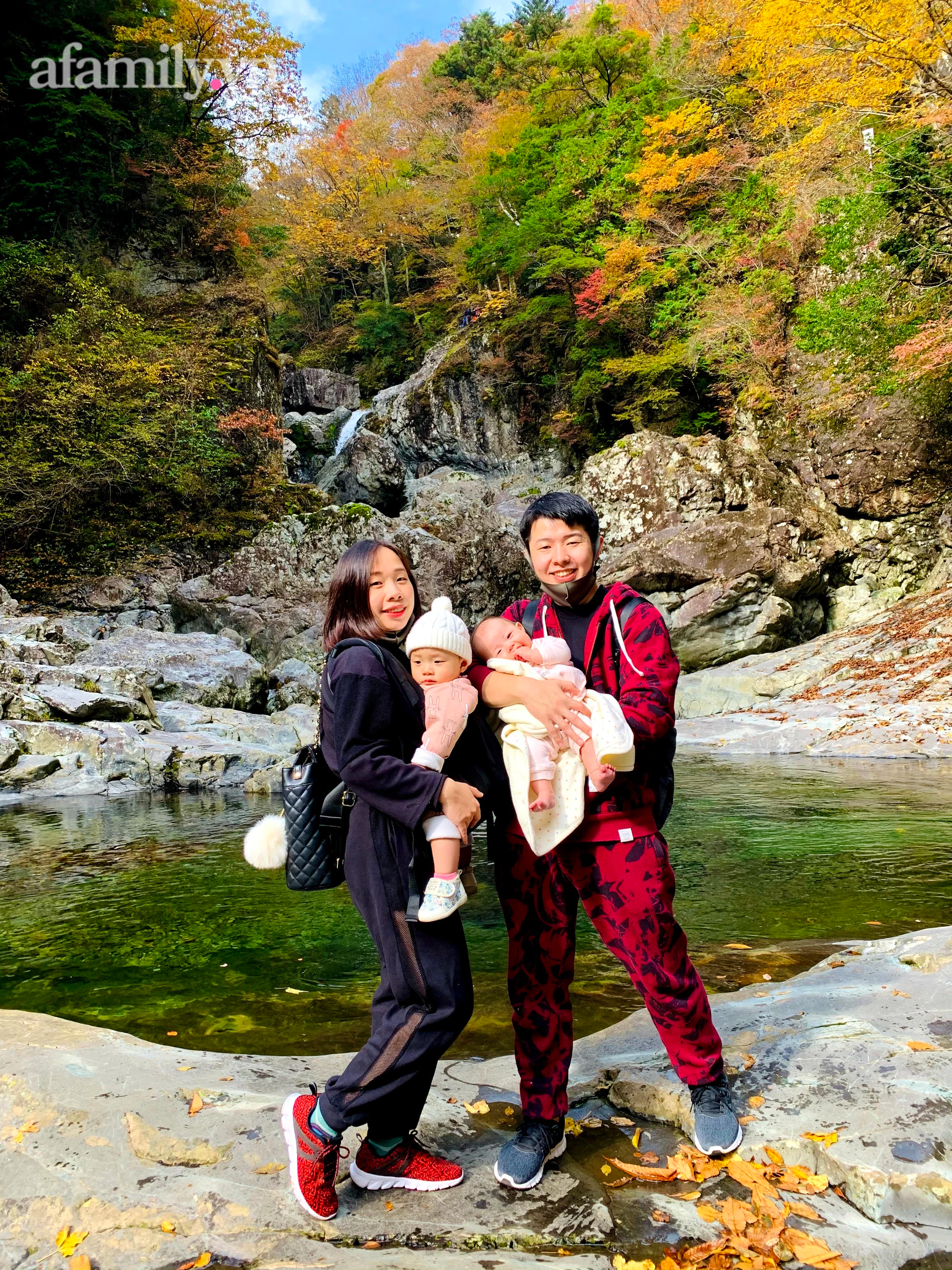 The experience of a hot YouTuber who is a full-time mother in Japan, choosing to quit her job to wholeheartedly care for and raise her 2 daughters - Photo 3.