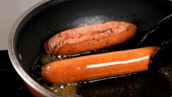 550px-nowatermark-Cook-Sausages-Step-15-Version-8.jpeg