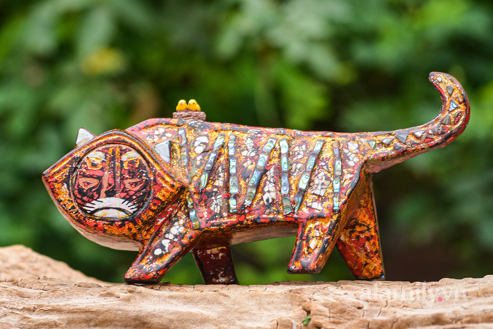 Nghệ nhân Hà Nội miệt mài sáng tác hàng trăm con hổ độc bản trên gỗ mít ra mắt dịp Tết Nguyên đán Nhâm Dần  - Ảnh 4.