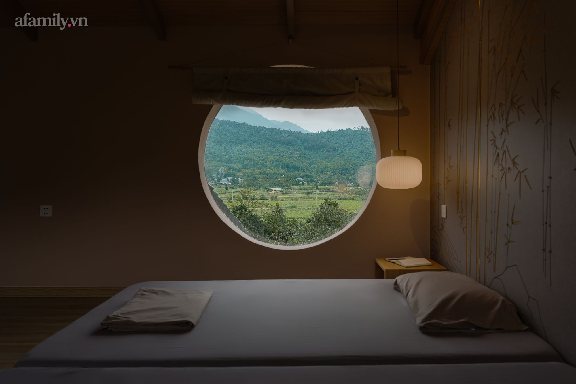 Ngôi nhà nghỉ dưỡng 130m² nằm giữa núi rừng Ba Vì, Hà Nội gây ấn tưởng bởi lối kiến trúc Nhật Bản tối giản - Ảnh 7.