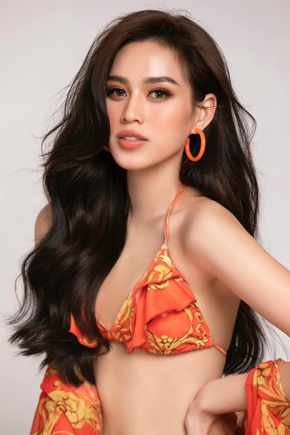 Hoa hậu Đỗ Thị Hà khoe ảnh bikini mới đẹp rực rỡ, mong tiếp tục được bình chọn - Ảnh 4.