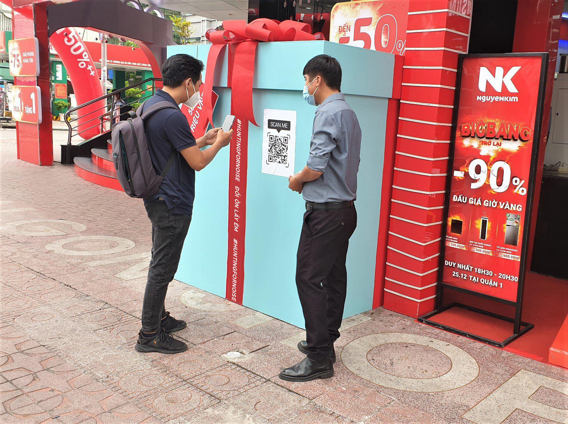 Chiếc hộp xanh bí ẩn 500 triệu đồng, khuyến mãi “khủng” này có dễ “săn”? - Ảnh 2. Chiếc hộp xanh bí ẩn 500 triệu đồng, khuyến mãi “khủng” này có dễ “săn”? - Ảnh 2.