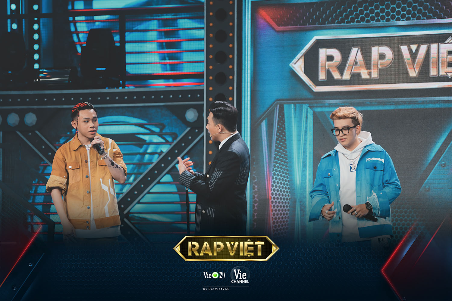 Karik tung nón vàng để cứu "quái vật" Dlow của Rhymastic trước nguy cơ bị loại - Ảnh 5. Karik tung nón vàng để cứu "quái vật" Dlow của Rhymastic trước nguy cơ bị loại - Ảnh 5.