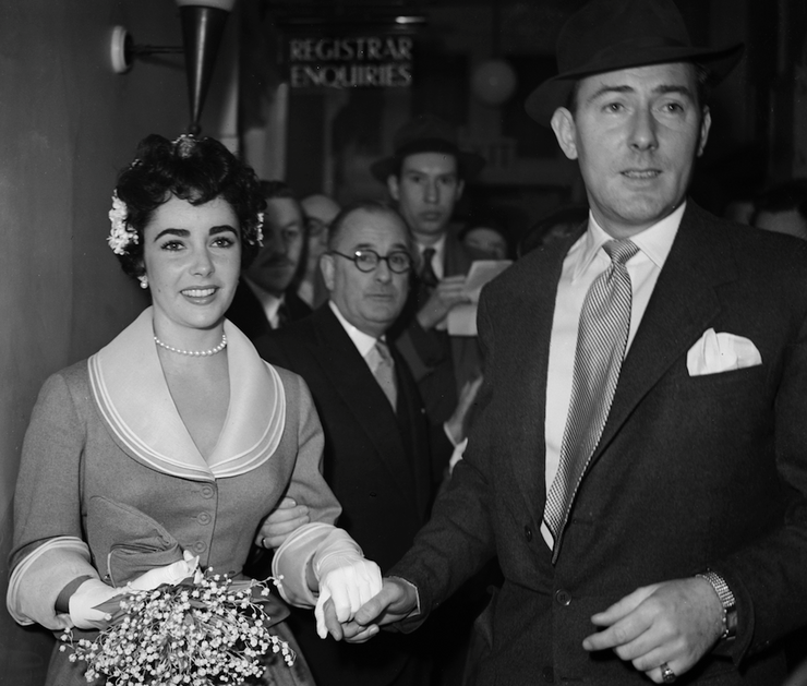 elizabeth-taylor-16-1638765259052565884720.png