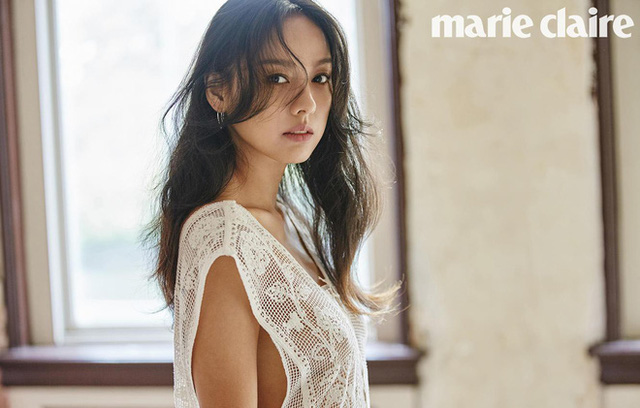 Trở lại MAMA sau 13 năm, Lee Hyori gợi nhớ màn khóa môi huyền thoại với TOP (BIGBANG) trên sân khấu - Ảnh 2.