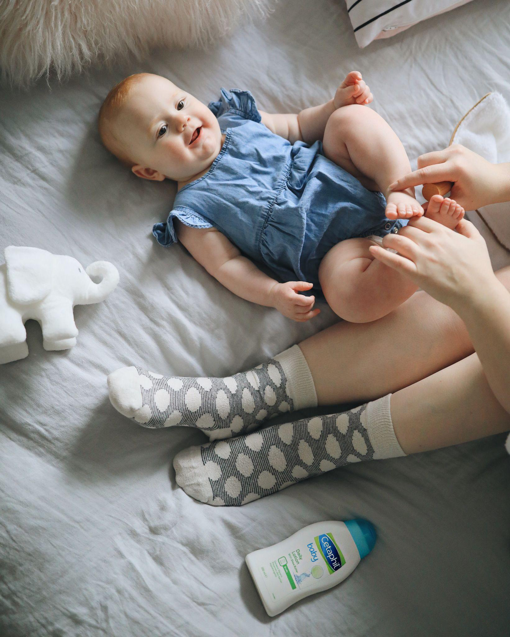 Những điều n&ecirc;n v&agrave; kh&ocirc;ng n&ecirc;n gi&uacute;p b&eacute; c&oacute; l&agrave;n da khỏe mạnh - Ảnh 2.
