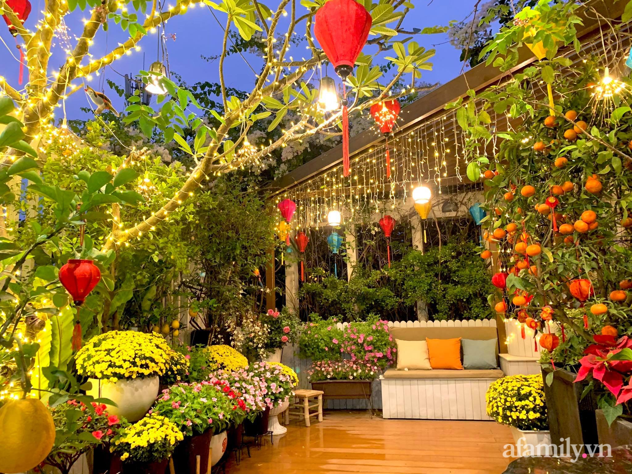 Nữ giám đốc Sài Gòn mang sắc màu Tết truyền thống làm đẹp cho khu vườn sân thượng - Ảnh 4.