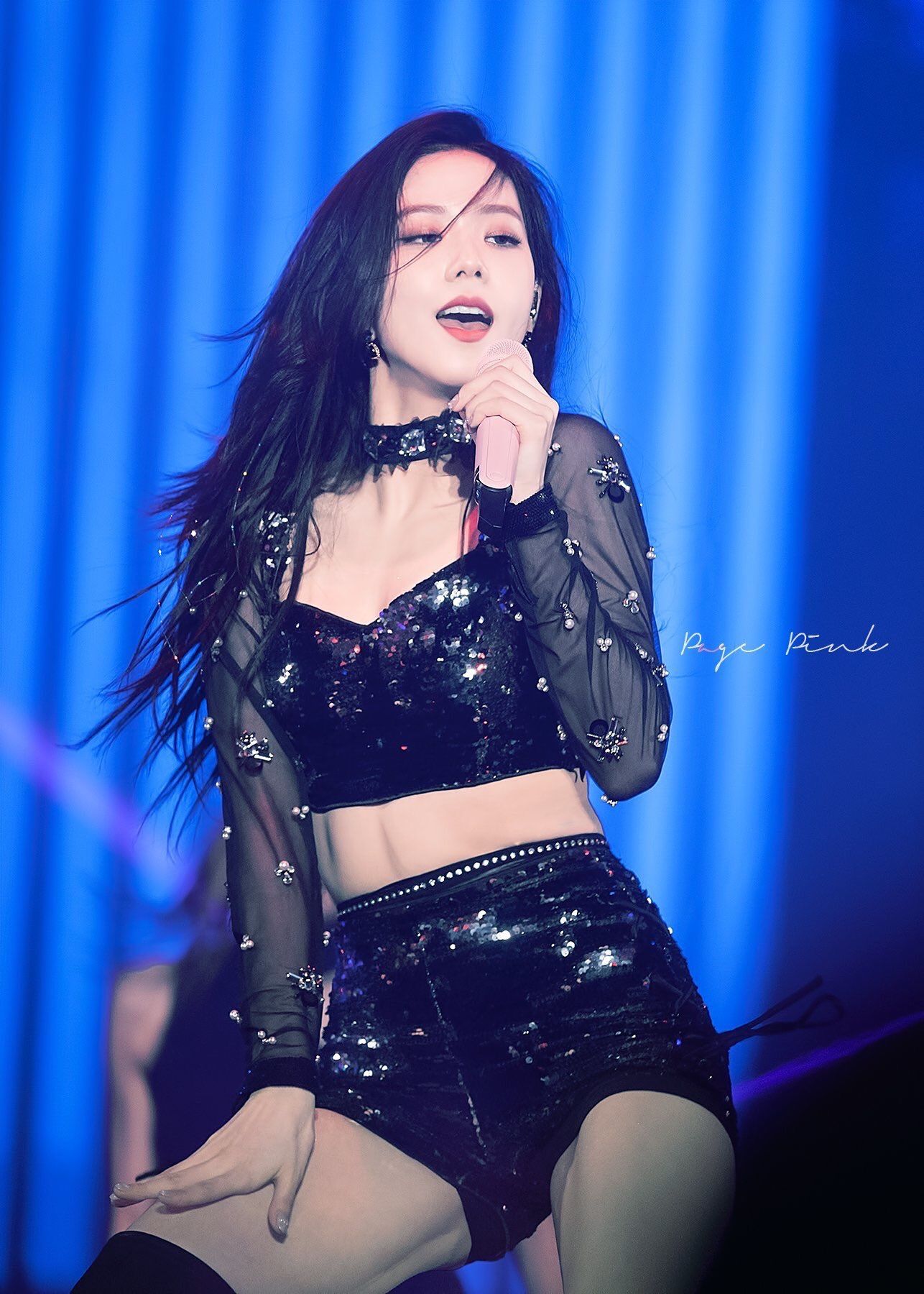 Jisoo và những lần lên đồ sexy 