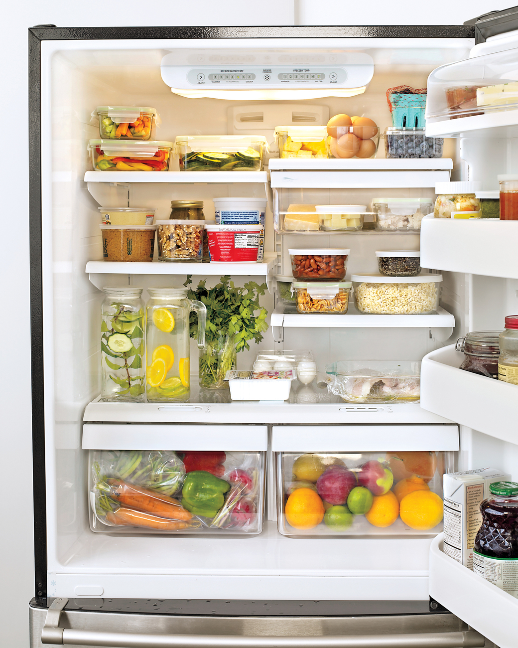 Có cần rút điện tủ lạnh khi về quê ăn Tết không và bí quyết dùng tủ lạnh thông minh trong ngày Tết  - Ảnh 3.
