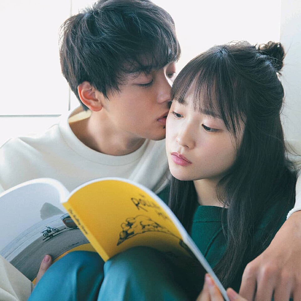 PHẢN ỨNG SINH LÝ CỦA CON TRAI KHI HÔN THỂ HIỆN QUA ÁNH MẮT VÀ HƠI THỞ THAY ĐỔI