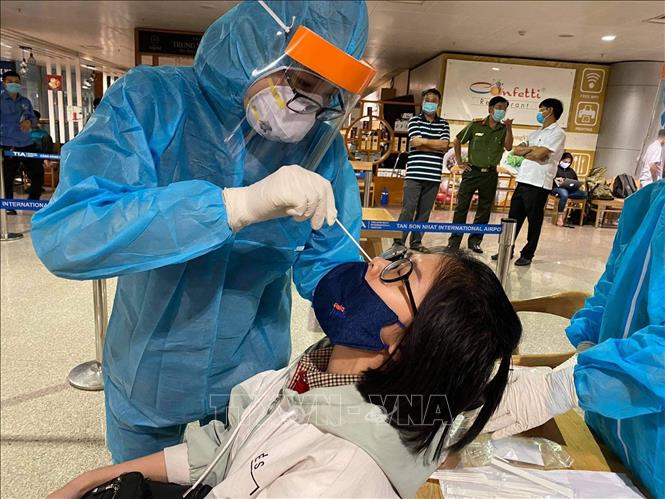 Th&ecirc;m một ca mắc COVID-19 li&ecirc;n quan đến ổ dịch s&acirc;n bay T&acirc;n Sơn Nhất - Ảnh 1.