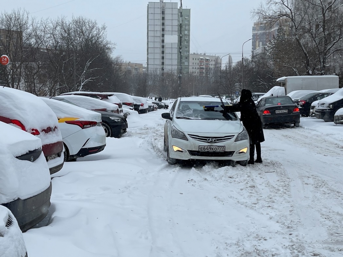 Nga đang hứng chịu bão tuyết mạnh kỷ lục trong 47 năm qua - Ảnh 2.