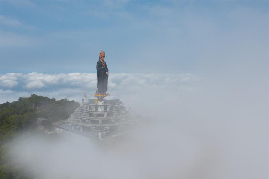 Khu du lịch Núi Bà Đen hoạt động 24/24 đón khách du xuân - Ảnh 10.