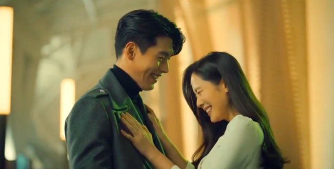 Hành động đáng yêu Son Ye Jin thường xuyên “lặp đi lặp lại” khi ở cạnh Hyun Bin - Ảnh 2.