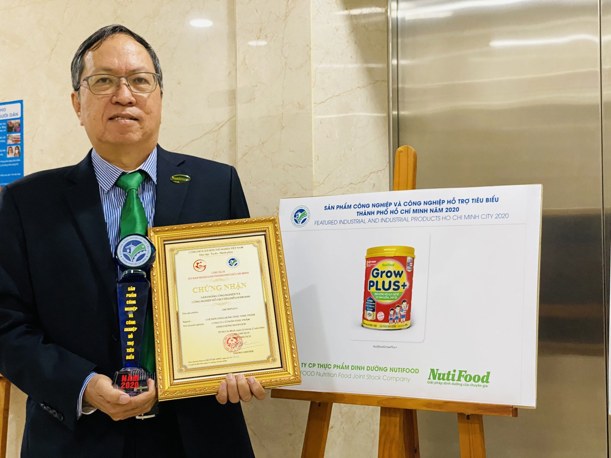 Nutifood GrowPLUS+ được vinh danh Sản phẩm ti&ecirc;u biểu TP.HCM năm 2020 - Ảnh 1.