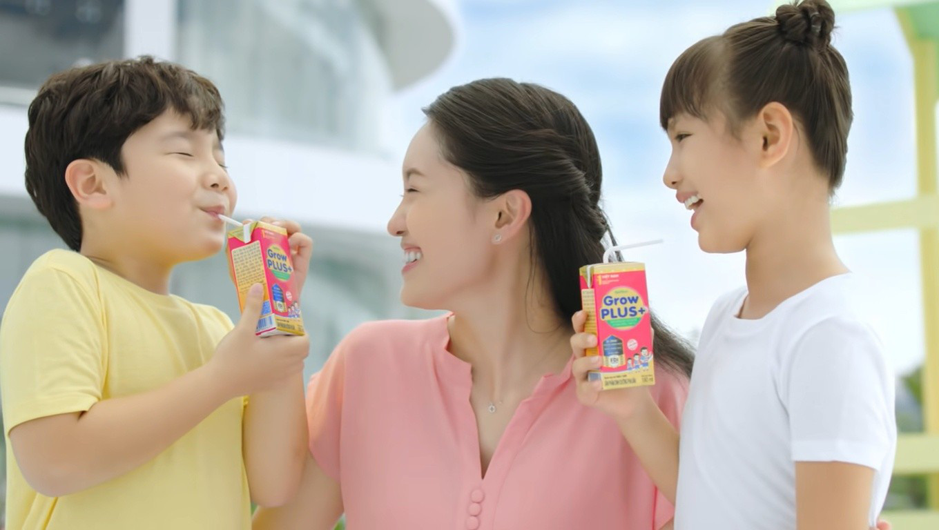 Nutifood GrowPLUS+ được vinh danh Sản phẩm ti&ecirc;u biểu TP.HCM năm 2020 - Ảnh 3.