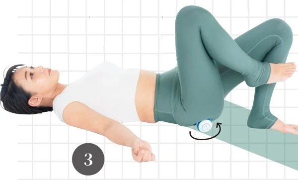 Phù thủy sắc đẹp Nhật Bản chia sẻ cách giữ chân đẹp hông thon chỉ nhờ bài tập với bóng tennis mỗi ngày - Ảnh 5. Phù thủy sắc đẹp Nhật Bản chia sẻ cách giữ chân đẹp hông thon chỉ nhờ bài tập với bóng tennis mỗi ngày - Ảnh 5.