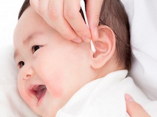 Cảnh giác khi trẻ sơ sinh không giật mình bởi tiếng động lớn - Ảnh 2.