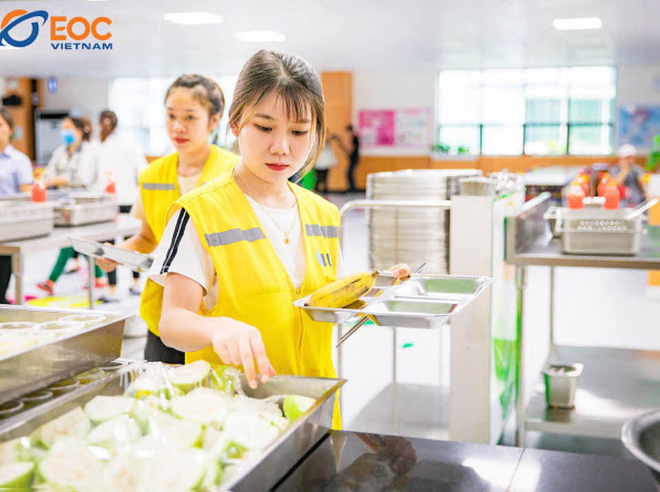 Ước mơ xây dựng cộng đồng khỏe mạnh với suất ăn công nghiệp của CEO Ngô Diệm - Ảnh 3. Ước mơ xây dựng cộng đồng khỏe mạnh với suất ăn công nghiệp của CEO Ngô Diệm - Ảnh 3.