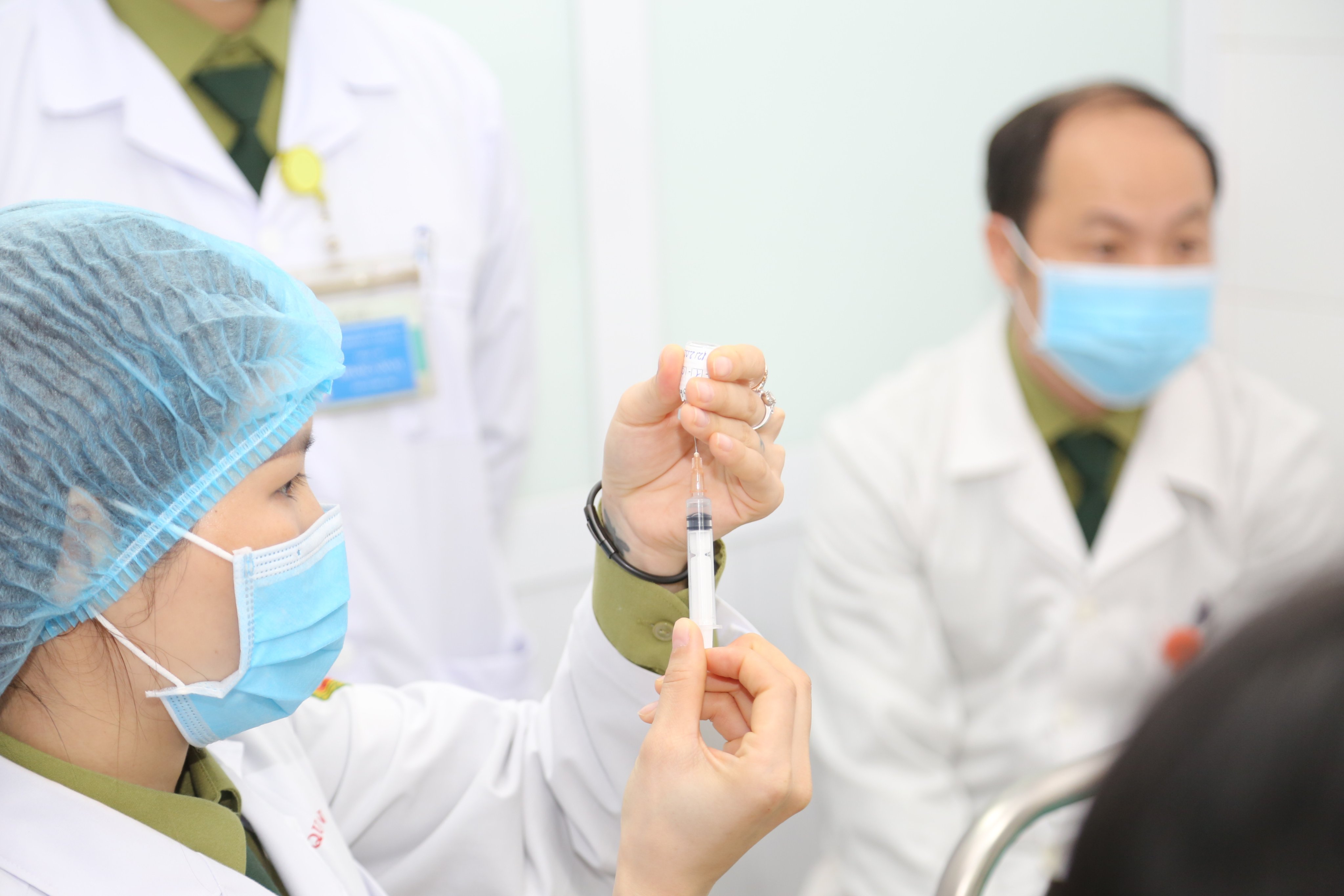 Sáng nay, Việt Nam thử nghiệm lâm sàng vắc xin COVID-19 giai đoạn 2 - Ảnh 1.