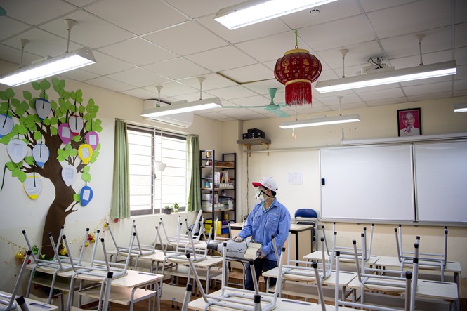 Đón học sinh trở lại, trường học ở Hà Nội trang bị phòng cách ly - Ảnh 7.