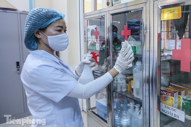 Đón học sinh trở lại, trường học ở Hà Nội trang bị phòng cách ly - Ảnh 17. Đón học sinh trở lại, trường học ở Hà Nội trang bị phòng cách ly - Ảnh 17.