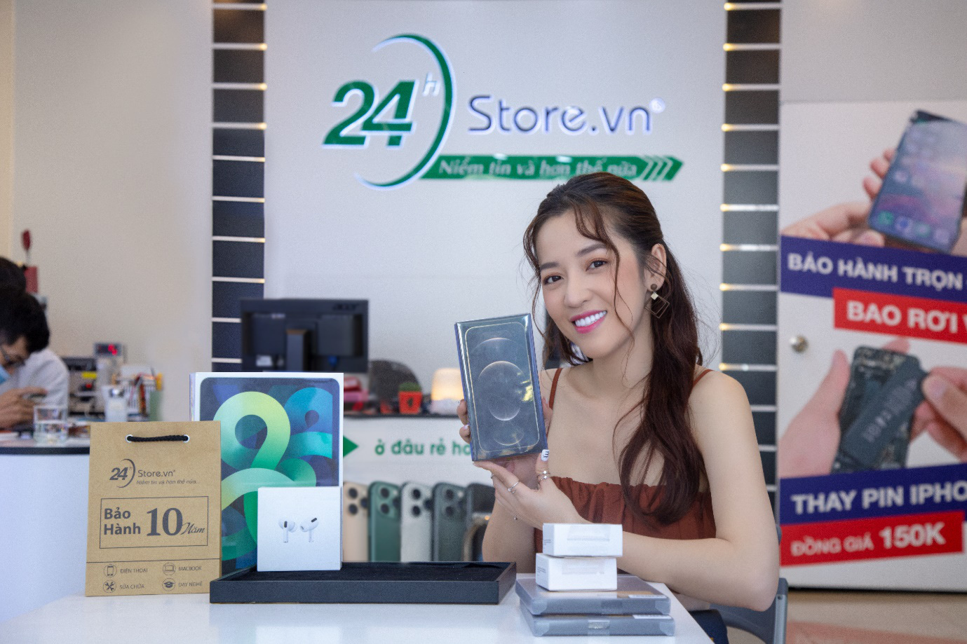 L&yacute; do diễn vi&ecirc;n Puka chọn sắm iPhone 12 Pro Max l&agrave;m qu&agrave; Tết - Ảnh 1.