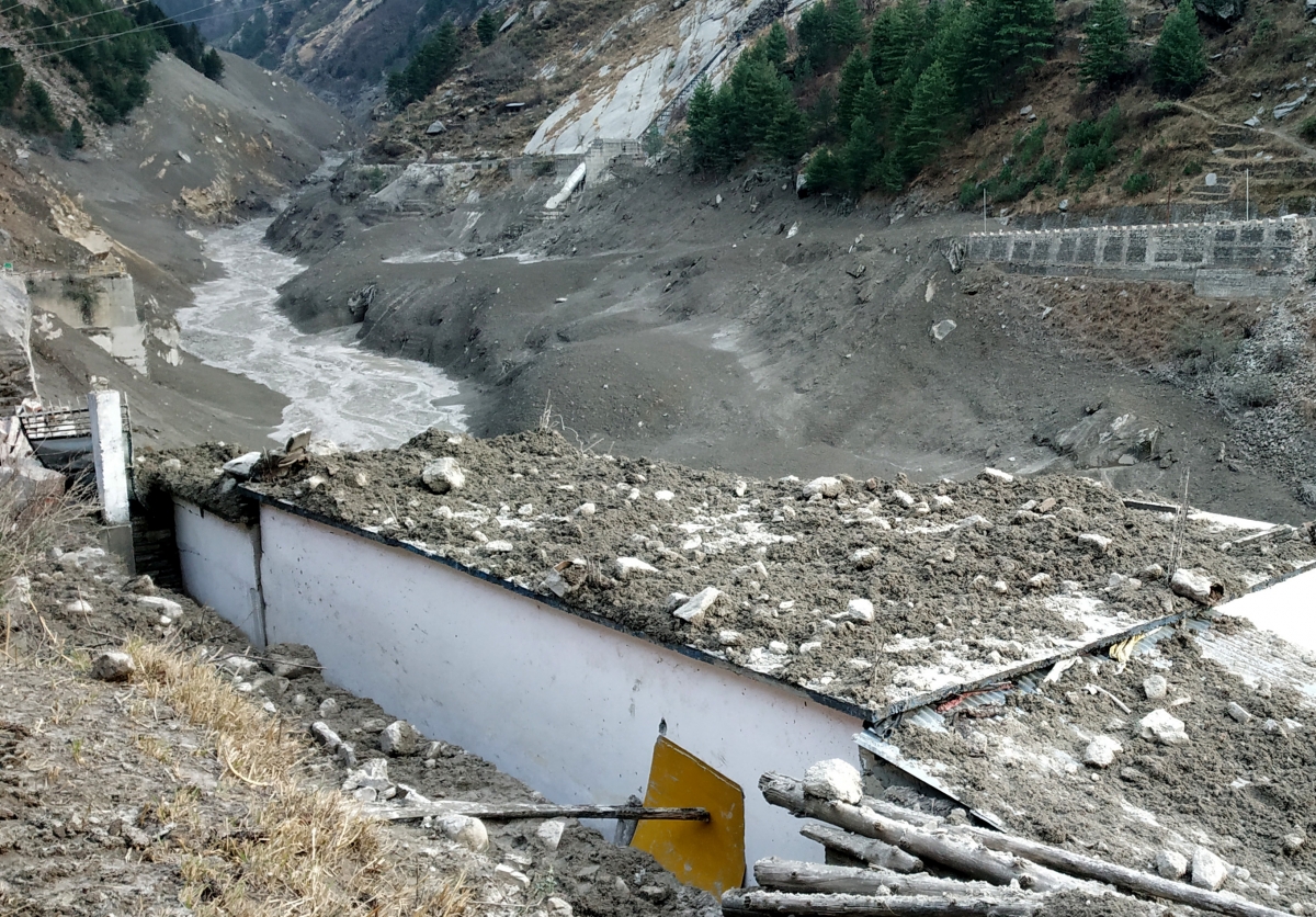 Vụ đứt vỡ sông băng trên dãy Himalaya: Hơn 125 người mất tích - Ảnh 1.