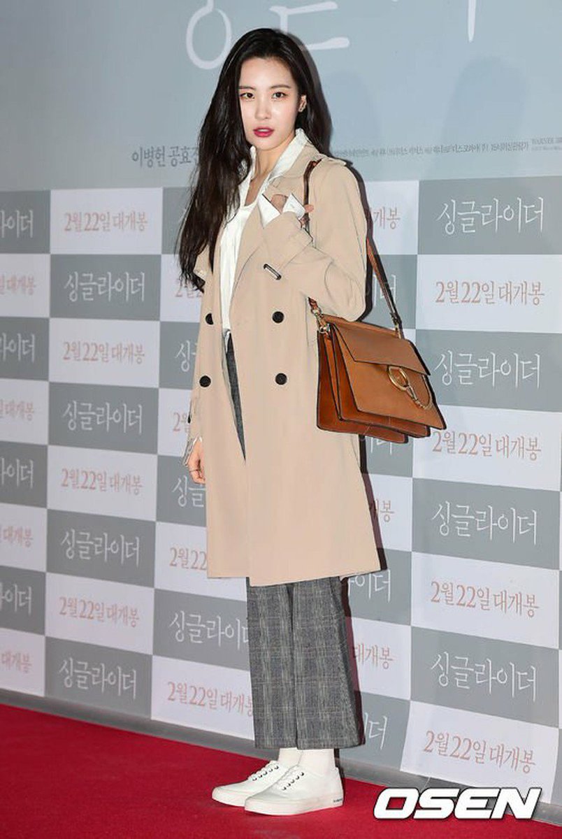 sao diện trench coat - Ảnh 4. sao diện trench coat - Ảnh 4.