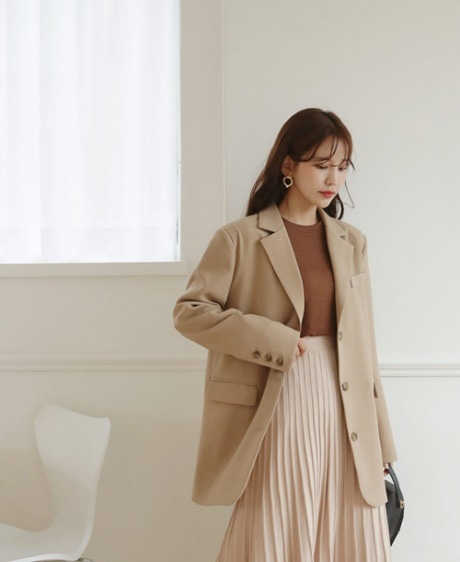 Thời trang Nàng Nấm bật mí cách phối đồ đơn giản nhưng vẫn ăn điểm cho các nàng công sở - Ảnh 2. Thời trang Nàng Nấm bật mí cách phối đồ đơn giản nhưng vẫn ăn điểm cho các nàng công sở - Ảnh 2.