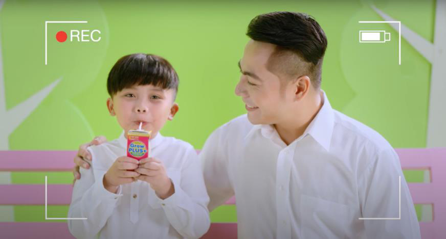 Nghệ sĩ Hoài Linh bất ngờ rap về nỗi trăn trở của bậc làm cha mẹ - Ảnh 3.