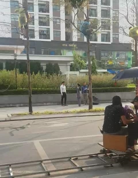 Hướng dương ngược nắng: Lộ cảnh siêu lãng mạn nhưng hứa hẹn "tận cùng đau khổ" của Minh - Hoàng dưới cơn mưa - Ảnh 4.
