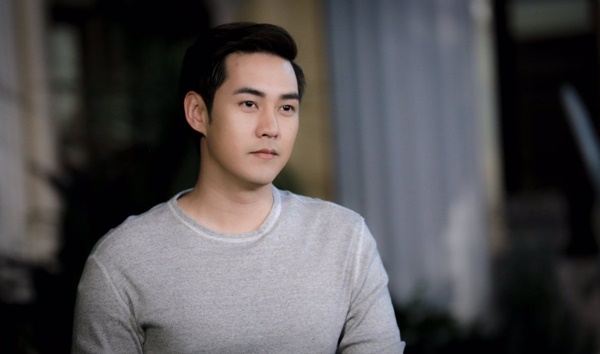 Chồng cũ mua nhẫn kim cương 200 triệu để cầu hôn lại vợ cũ, ghé qua nhà bố mẹ đẻ thì anh ta phải "chết đứng" nhìn một thứ đặt trên bàn - Ảnh 2. Chồng cũ mua nhẫn kim cương 200 triệu để cầu hôn lại vợ cũ, ghé qua nhà bố mẹ đẻ thì anh ta phải "chết đứng" nhìn một thứ đặt trên bàn - Ảnh 2.