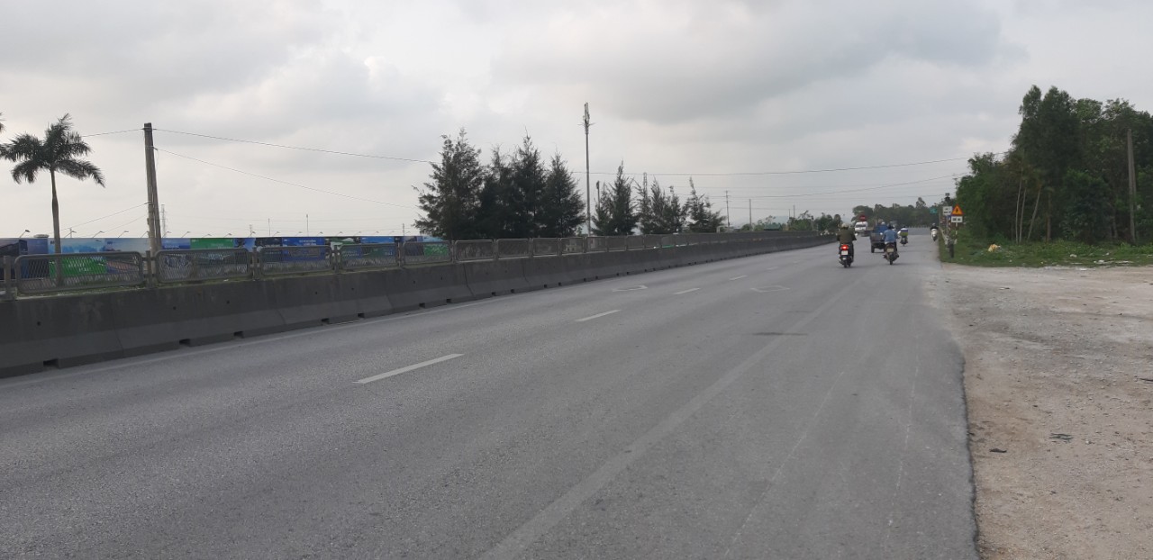 Kỳ lạ: Bị tai nạn chết gần nhà, công an mang xác chôn ngay trong đêm - Ảnh 3.