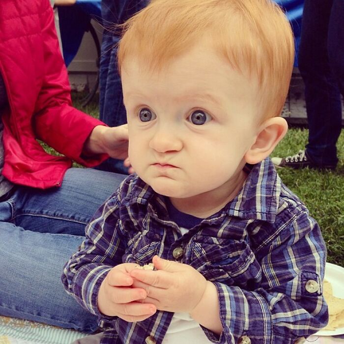 Ch&ugrave;m ảnh: Những em b&eacute; sơ sinh c&oacute; khu&ocirc;n mặt &ldquo;gi&agrave; như tr&aacute;i c&agrave;&rdquo; khiến cha mẹ được một phen &ldquo;hết hồn&rdquo; nhưng lại g&acirc;y b&atilde;o mạng thế giới - Ảnh 24.