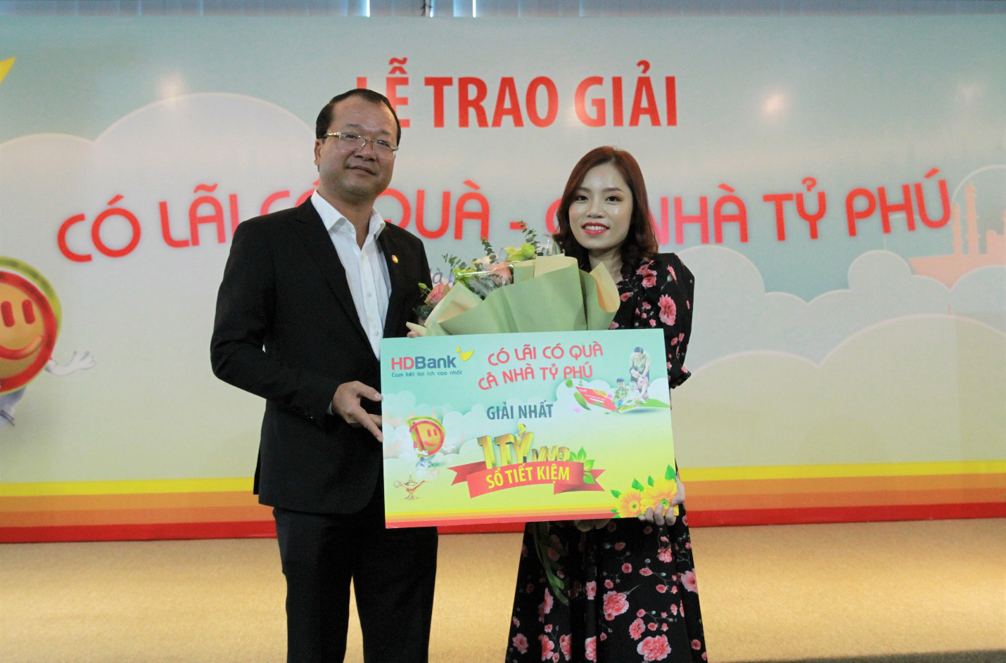 C&ugrave;ng HDBank đ&oacute;n lộc tiền tỷ đầu năm - Ảnh 2.