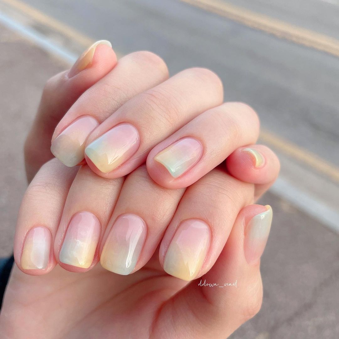 10 mẫu nail hợp diện khi đi làm