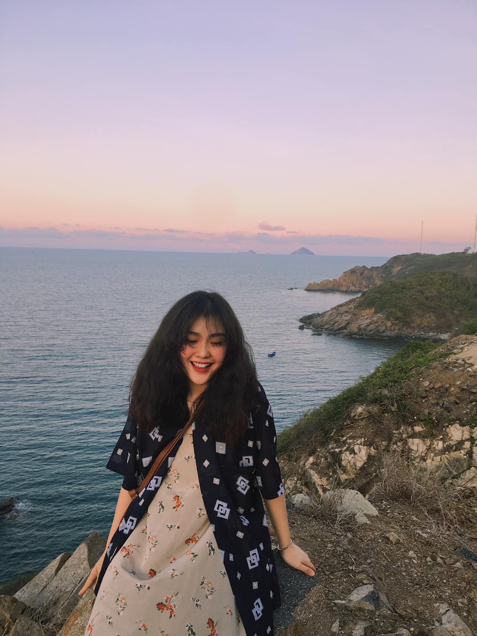 Cô nàng mê style vintage share về tủ quần áo toàn đồ secondhand, thích nhất là diện đẹp không lo bị "đụng hàng" 5 1596470584566157055294136783436289334470467o 16161407531331475380919
