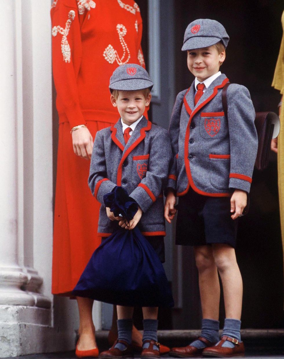 Nhìn lại những hình ảnh không thể quên của Hoàng tử Harry thời còn là đứa cháu cưng của gia tộc và là niềm tự hào của Nữ hoàng Anh - Ảnh 5.