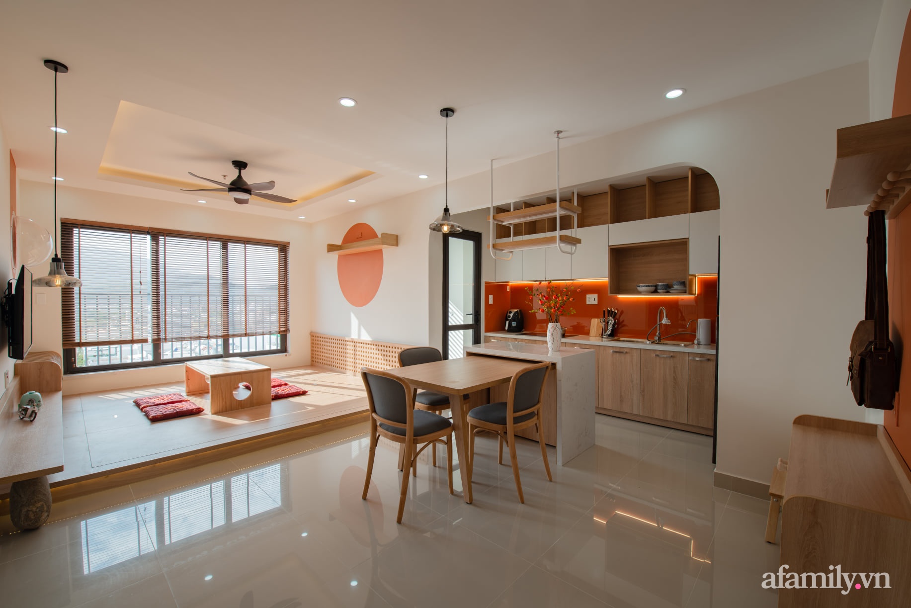 Căn hộ 78m² với tông cam đất ngọt ngào cùng đường cong mềm mại mang hơi hướng phong cách Nhật ở Nha Trang - Ảnh 11.