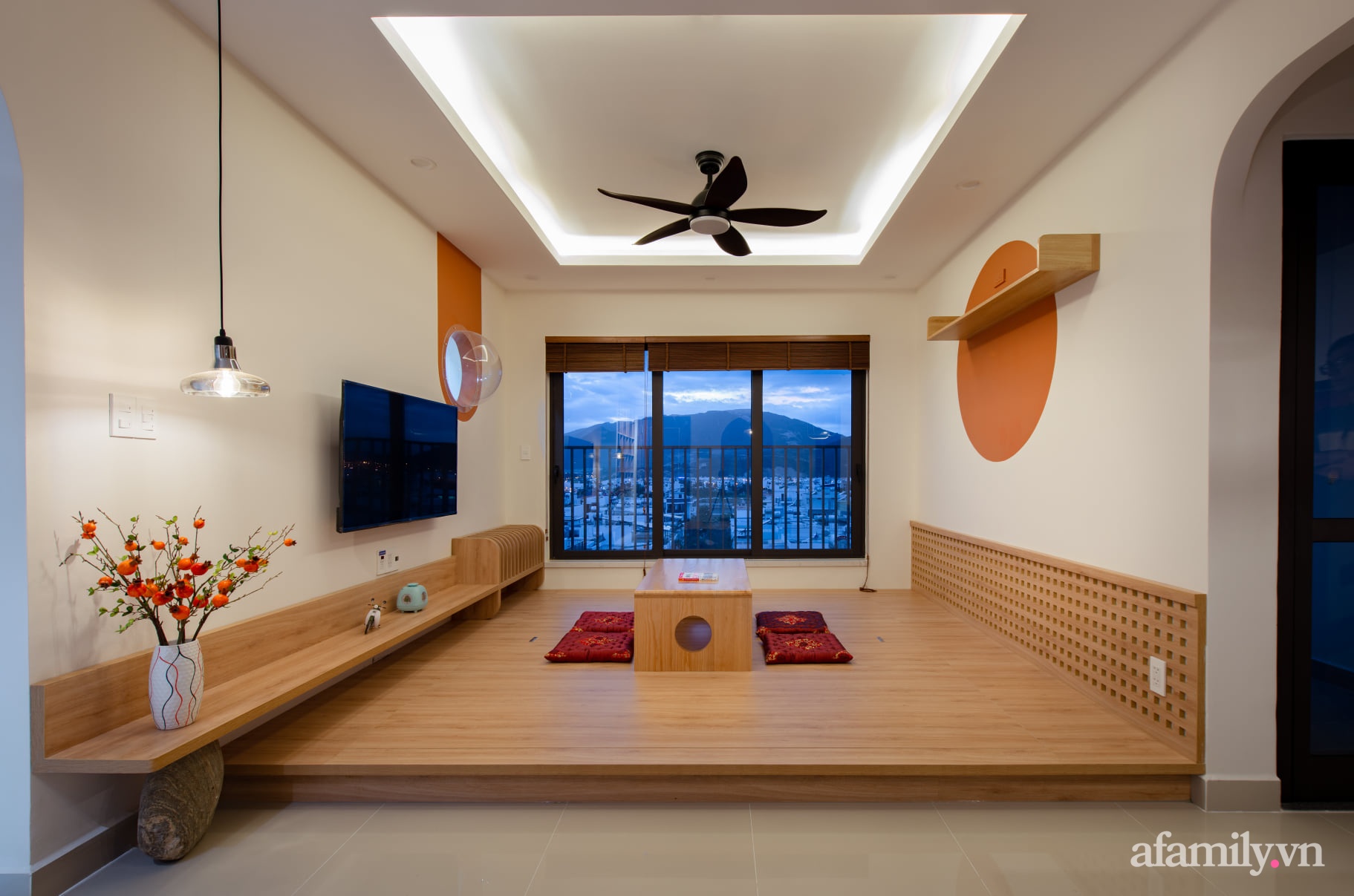 Căn hộ 78m² với tông cam đất ngọt ngào cùng đường cong mềm mại mang hơi hướng phong cách Nhật ở Nha Trang - Ảnh 6.