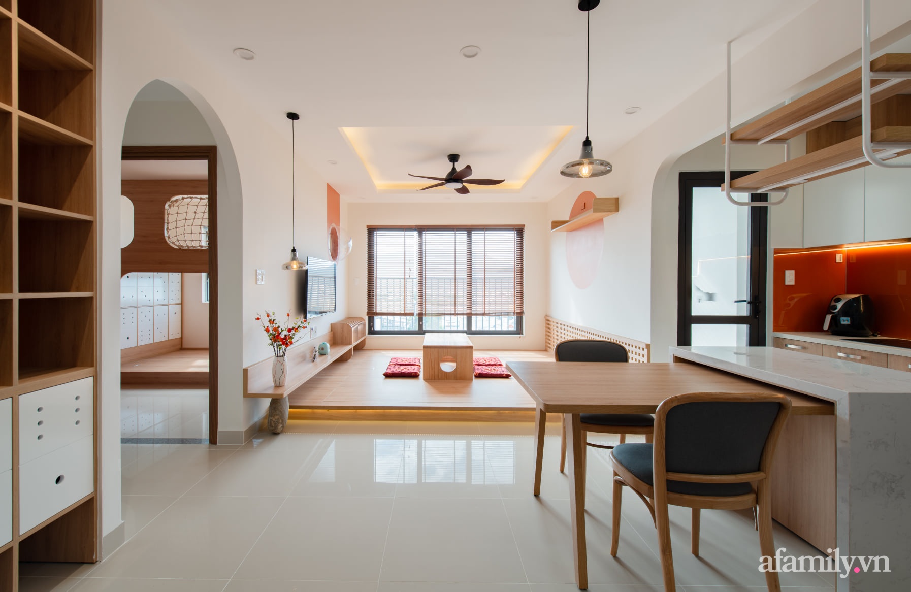 Căn hộ 78m² với tông cam đất ngọt ngào cùng đường cong mềm mại mang hơi hướng phong cách Nhật ở Nha Trang - Ảnh 13.