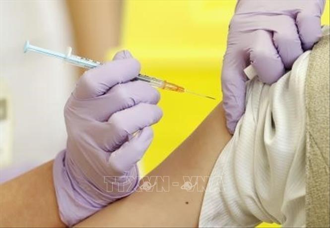 Một phụ nữ Nhật Bản tử vong sau khi tiêm vaccine ngừa COVID-19 - Ảnh 1.