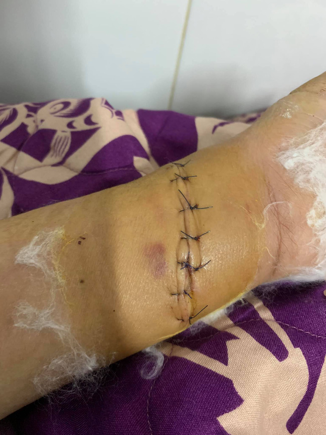 "Huy quần hoa" chính thức lên tiếng sau khi bị vợ tố ngoại tình và lộ loạt tin nhắn "giường chiếu": "Anh không muốn con có người mẹ đi tù..." - Ảnh 4. "Huy quần hoa" chính thức lên tiếng sau khi bị vợ tố ngoại tình và lộ loạt tin nhắn "giường chiếu": "Anh không muốn con có người mẹ đi tù..." - Ảnh 4.